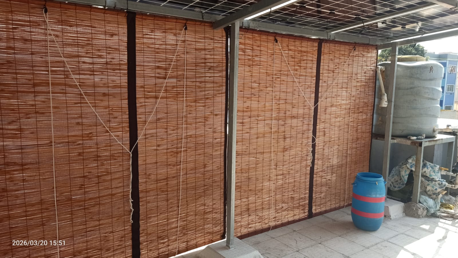 Vetiver blinds installation